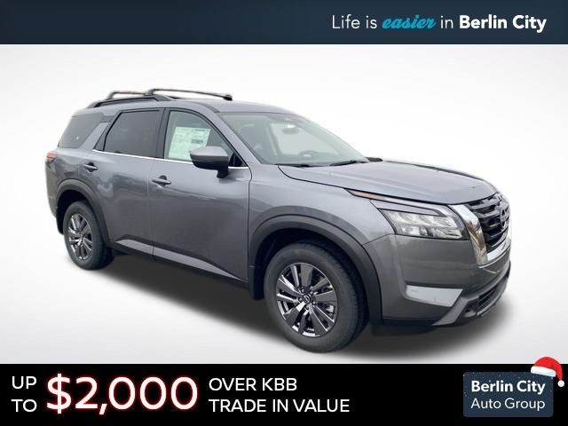 2025 Nissan Pathfinder SV's photo