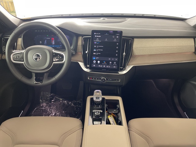 2025 Volvo XC90 B5 AWD Plus photo 36