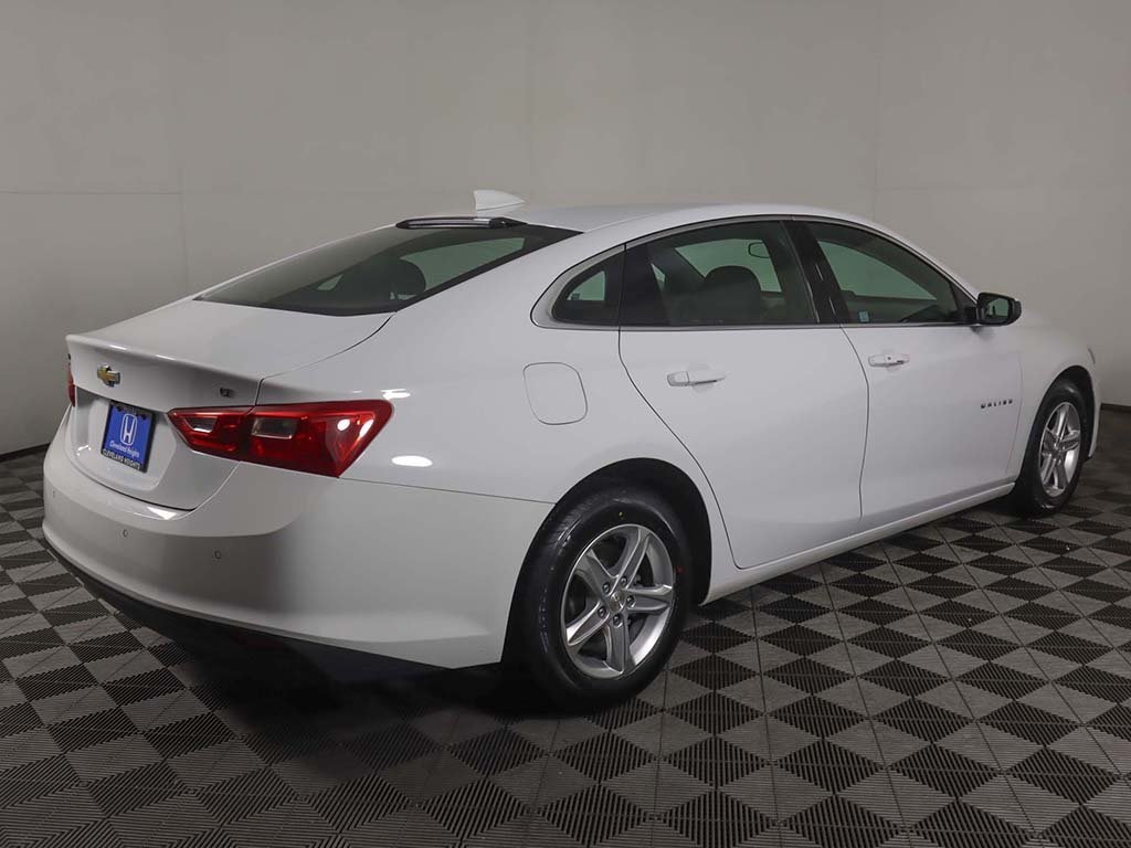 2024 Chevrolet Malibu 1LT photo 8