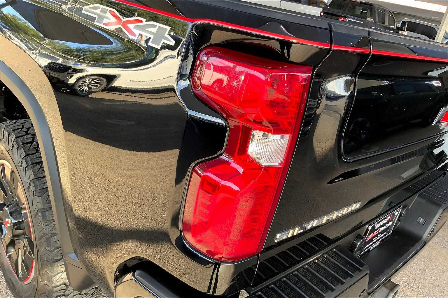 2022 Chevrolet Silverado 2500HD Custom photo 25