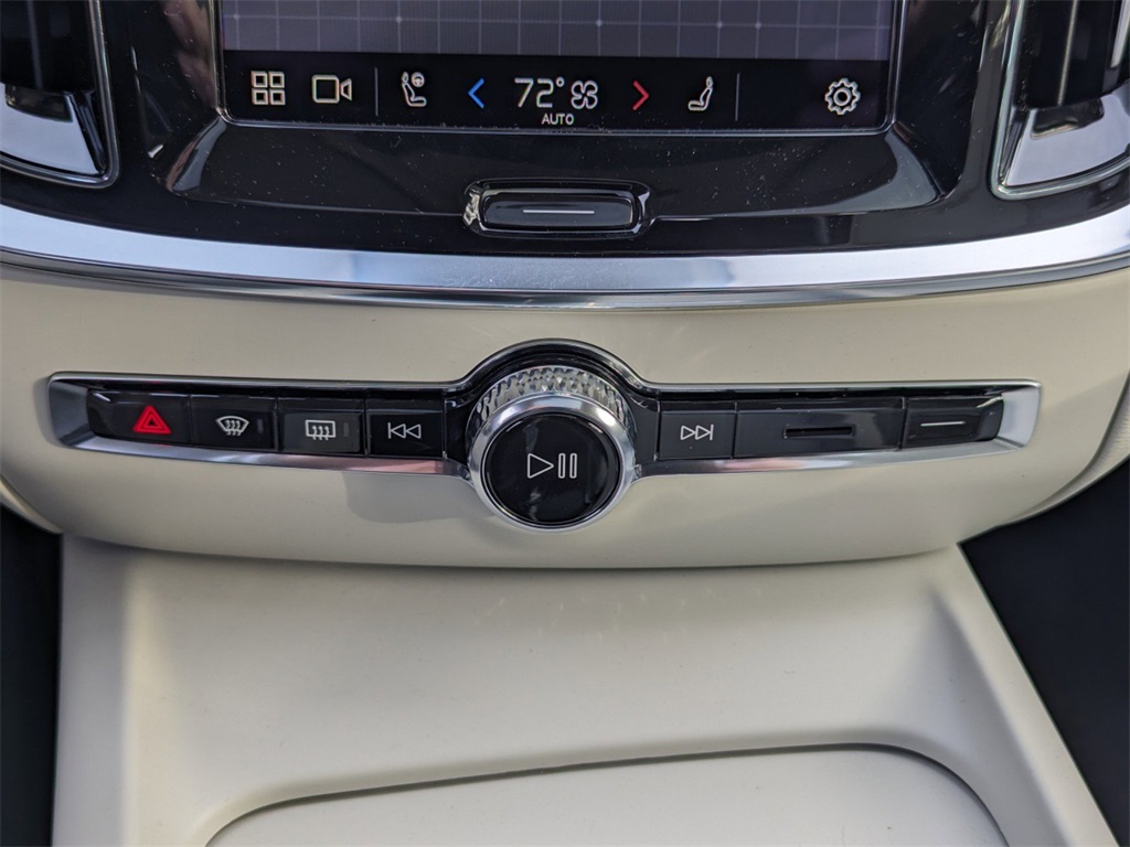 2024 Volvo S60 B5 Core photo 20