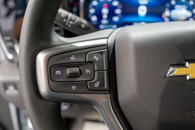 2025 Chevrolet Silverado 1500 LT photo 9