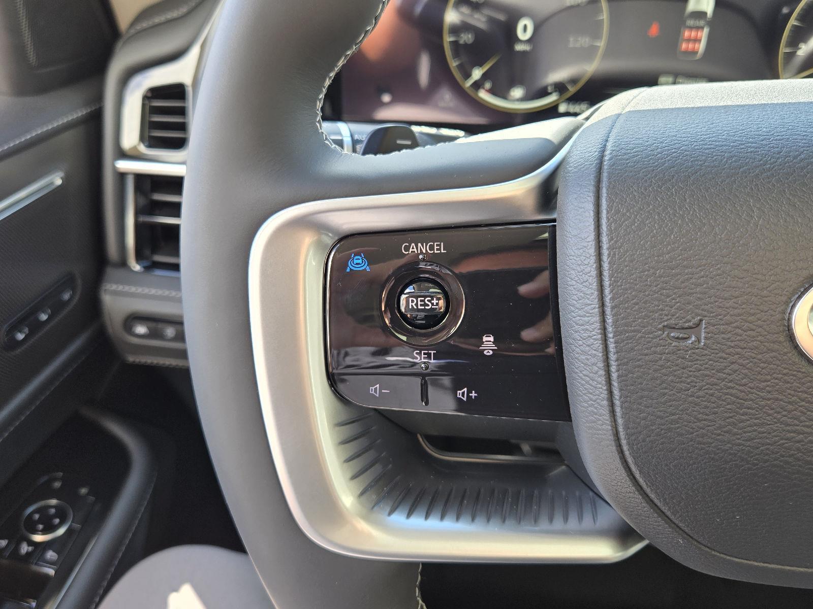 2026 Infiniti QX80 Luxe photo 28