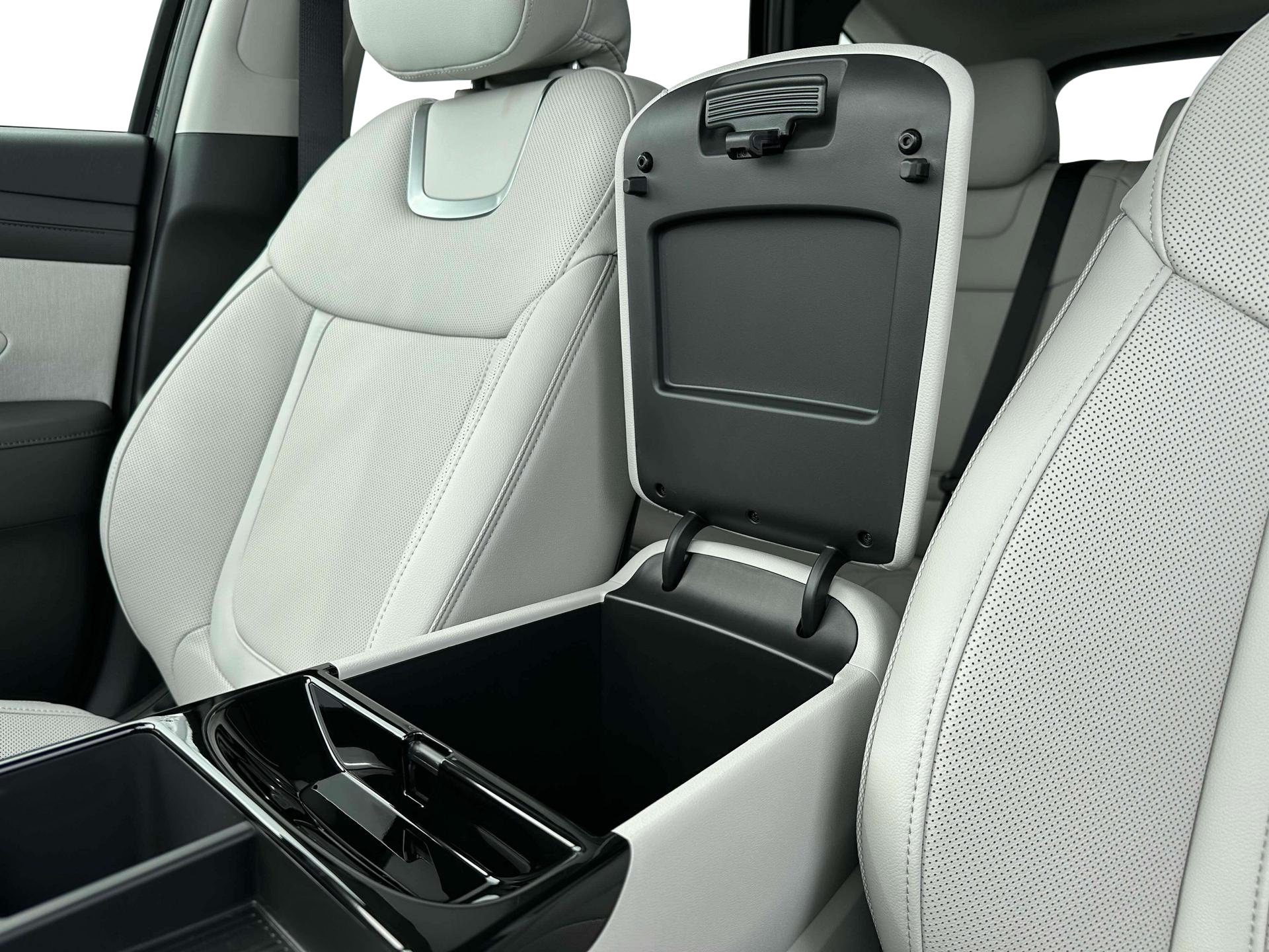 New 2025 Black Hyundai Limited AWD image 18