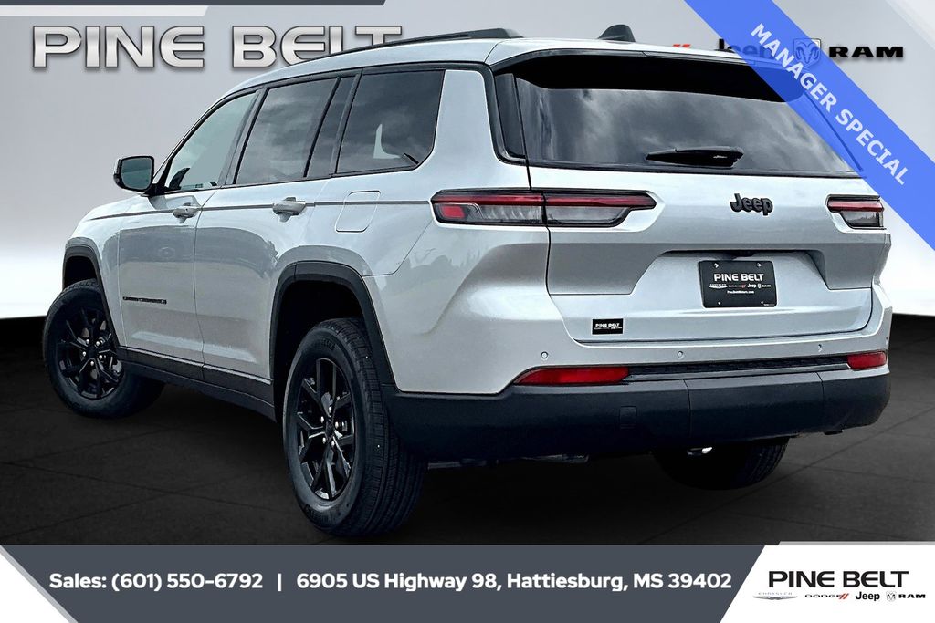 2025 Jeep Grand Cherokee Altitude X photo 3