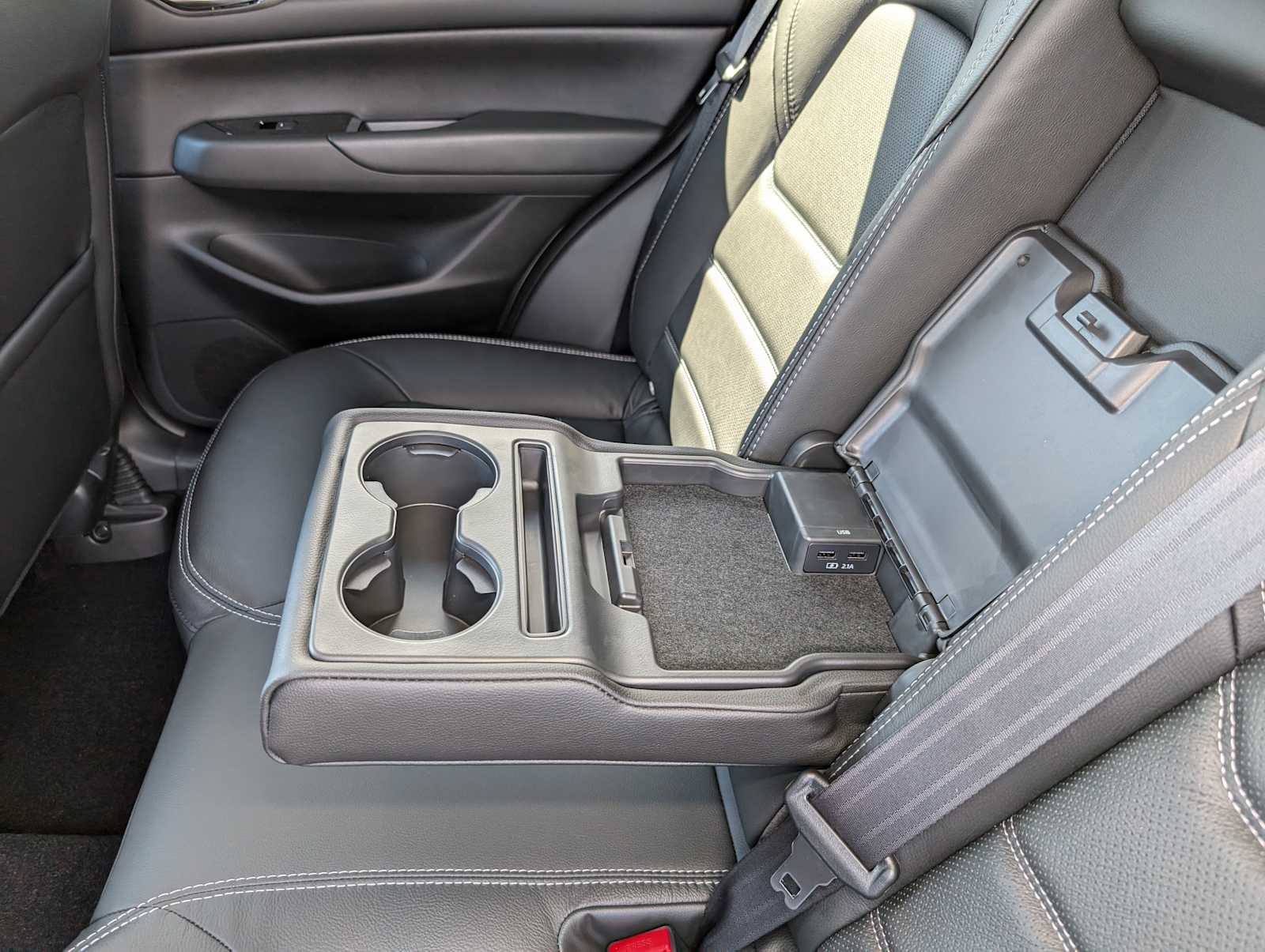 2025 Mazda CX-5 2.5 S Preferred photo 17