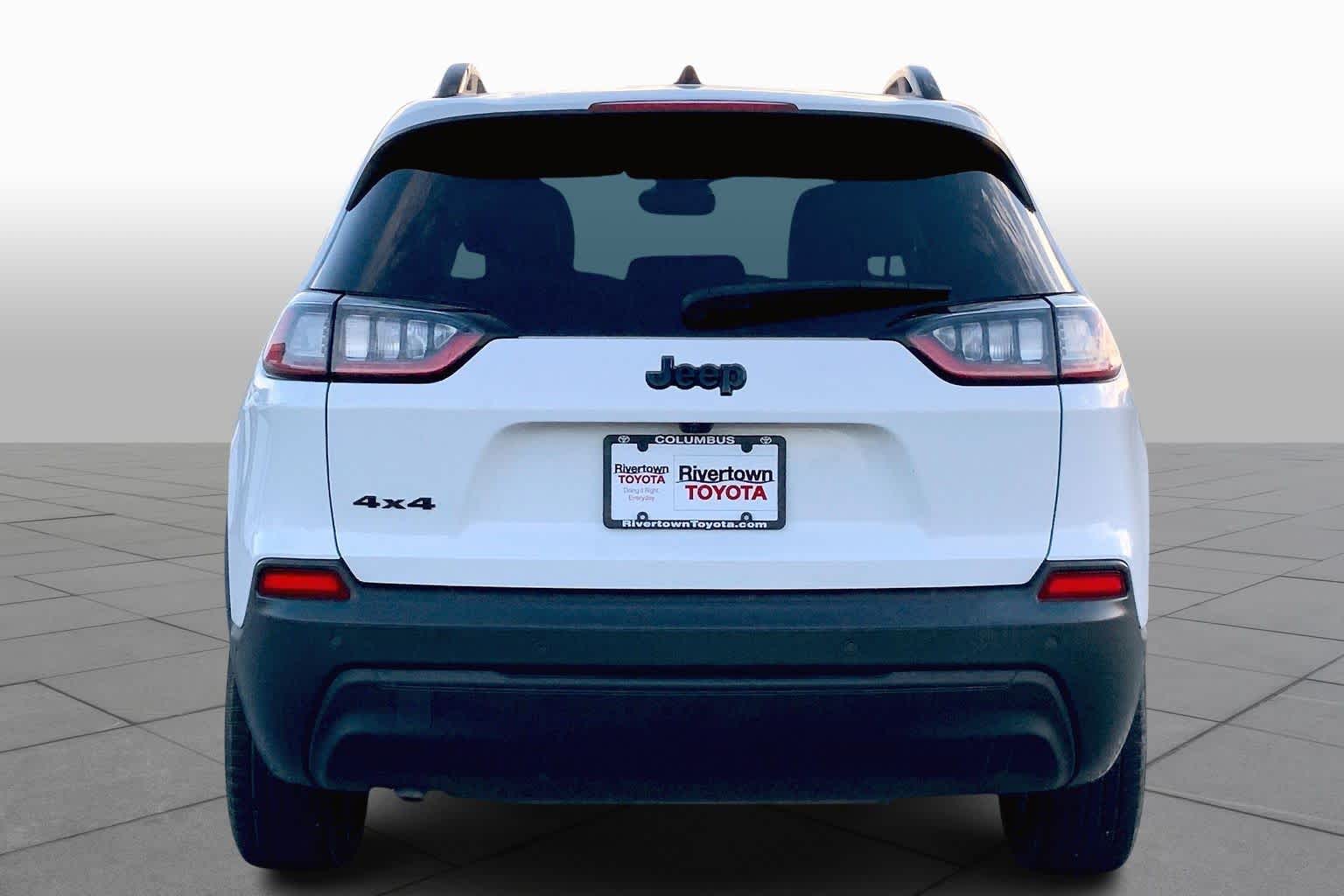 2023 Jeep Cherokee Altitude Lux photo 4