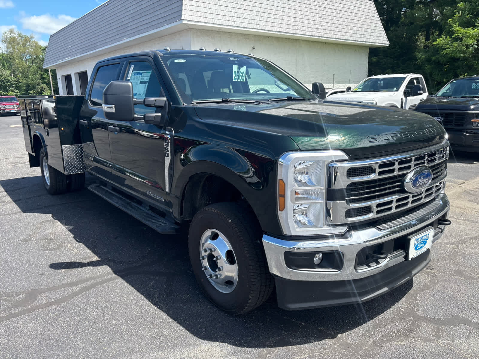 2025 Ford F-350 Super Duty Chassis Cab XLT - Photo 7