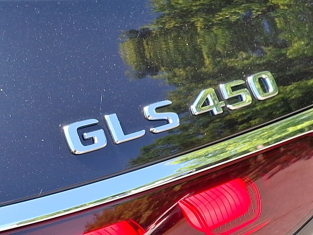 2025 Mercedes Benz GLS 450 4MATIC photo 21
