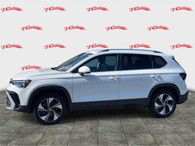 2025 Volkswagen Taos SE photo 5