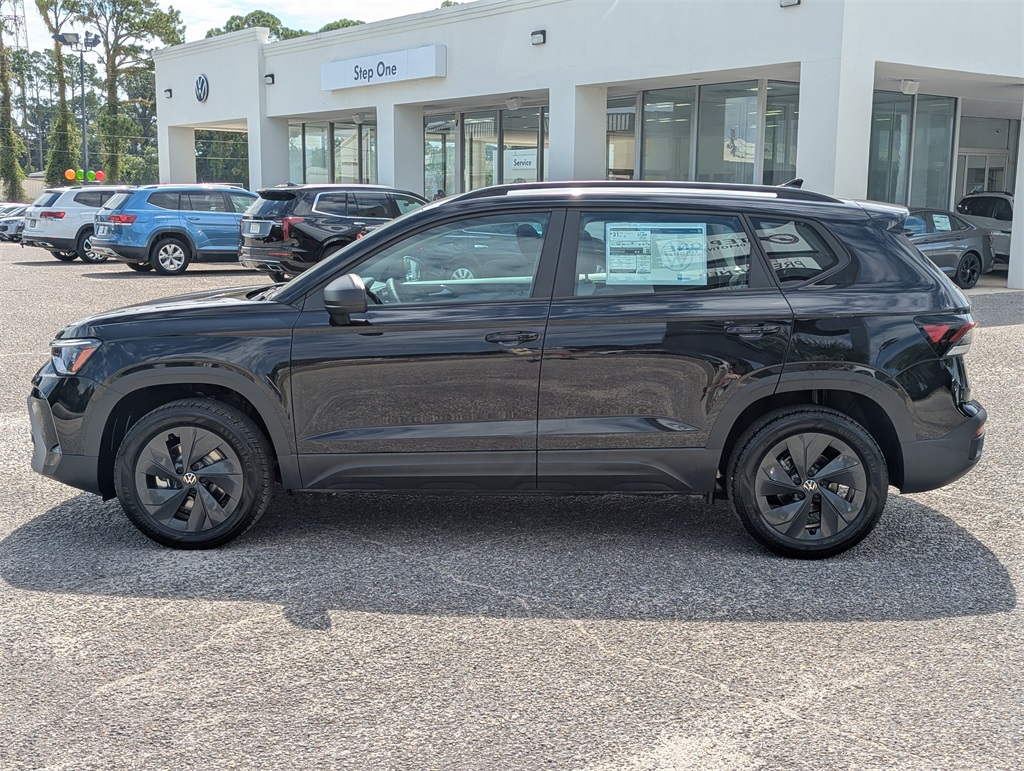 2025 Volkswagen Taos S photo 3
