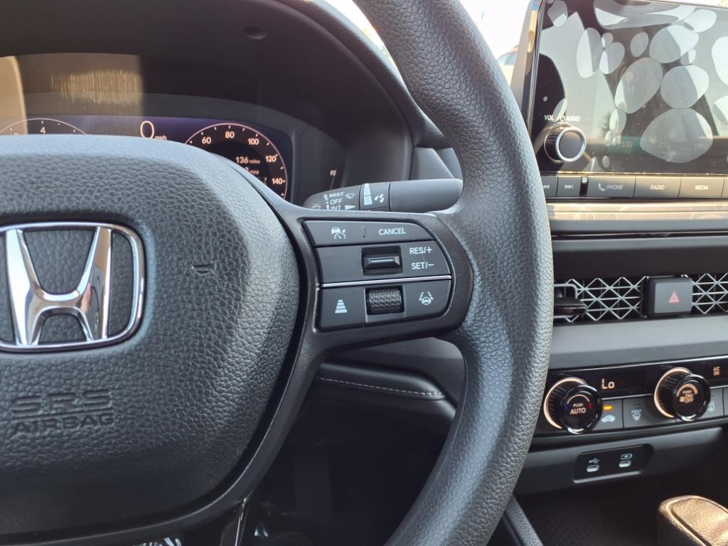 2025 Honda Accord LX photo 12