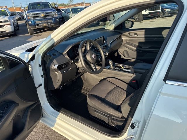 2024 Nissan Altima 2.5 S photo 9