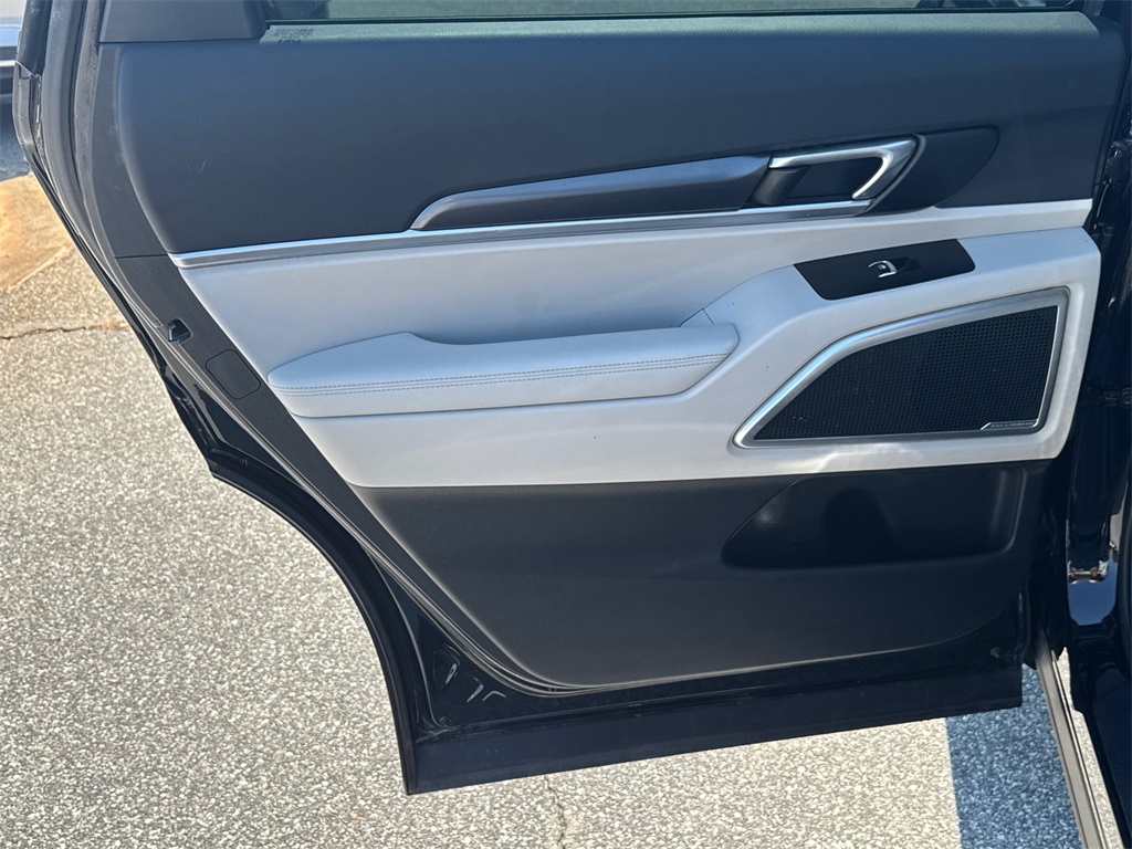 2024 Kia Telluride S photo 18