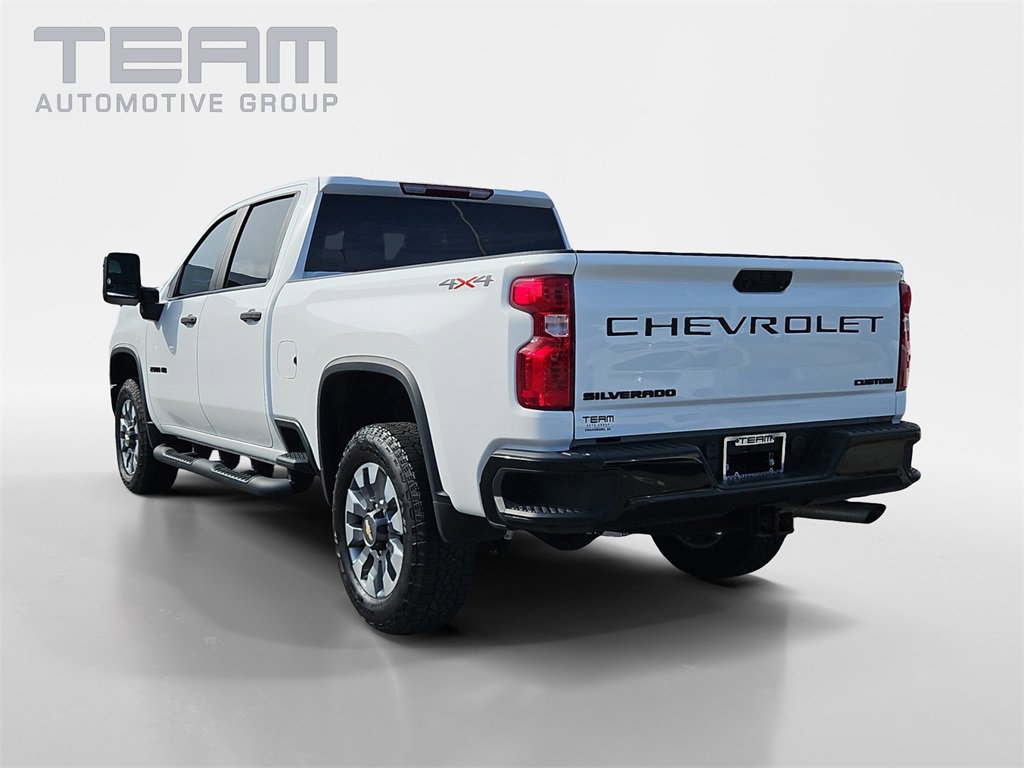 2023 Chevrolet Silverado 2500HD Custom photo 5