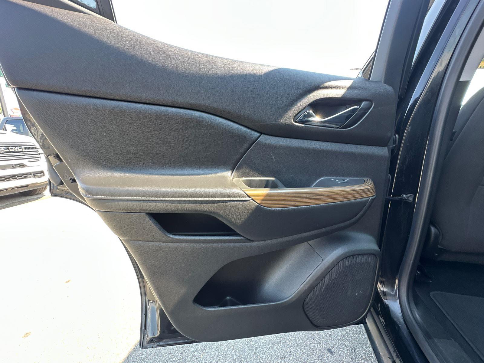 2019 Gmc Acadia SLE photo 22