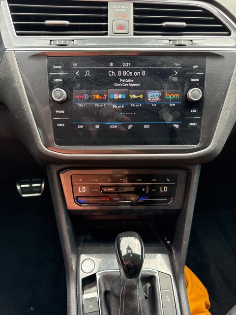 2023 Volkswagen Tiguan SE R-Line Black photo 10