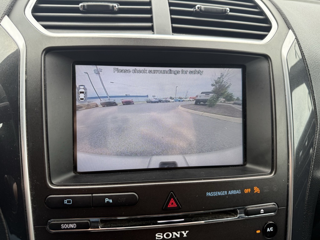 2017 Ford Explorer Limited photo 18