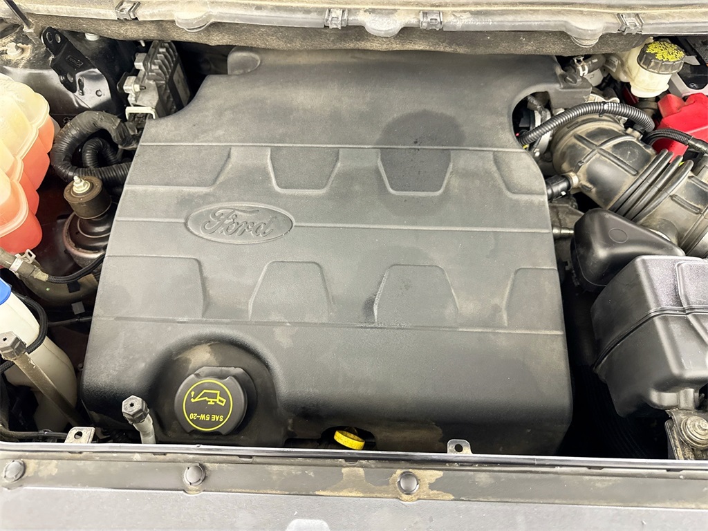 2018 Ford Edge Titanium photo 19