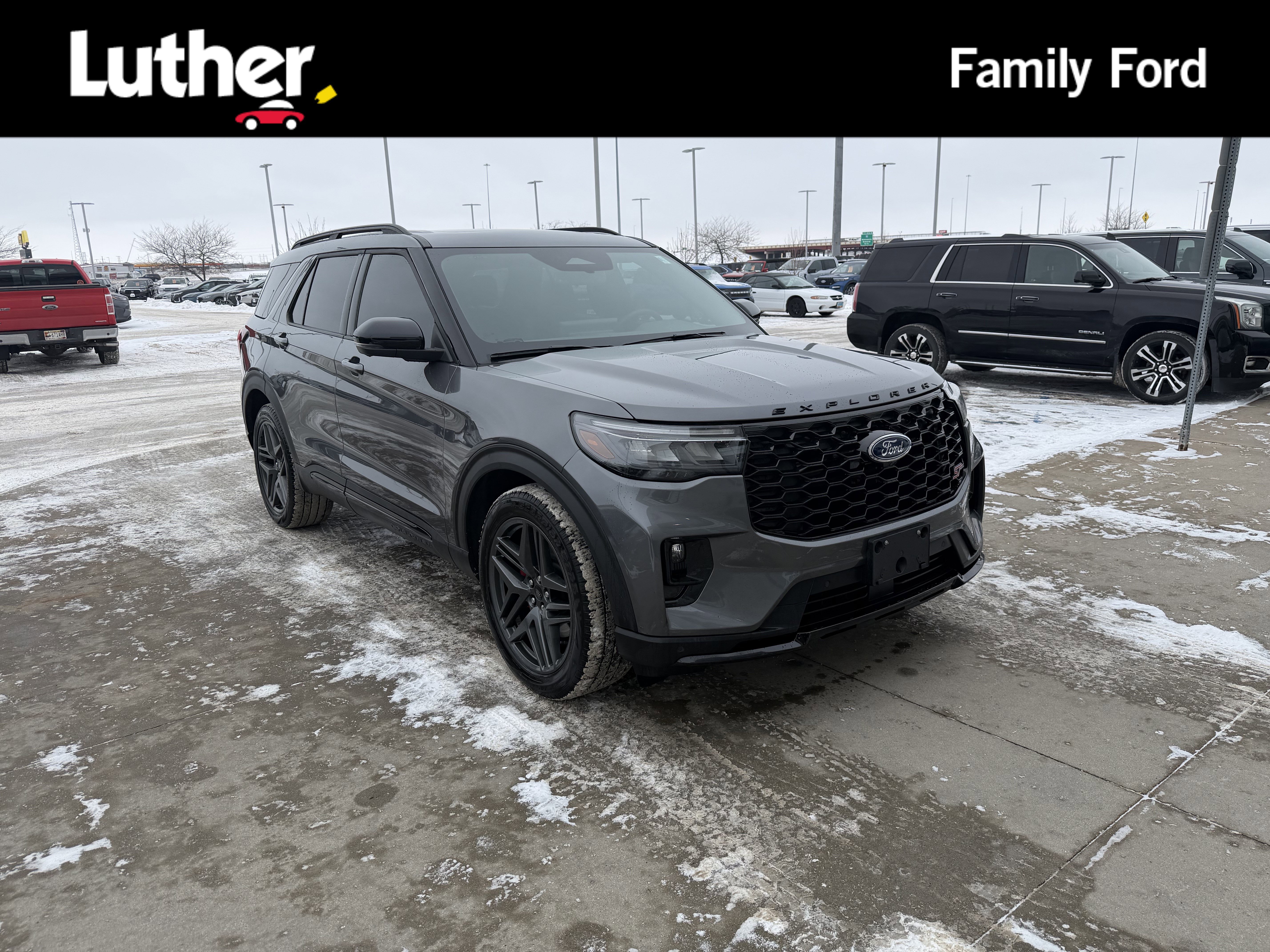 2025 Ford Explorer ST's photo