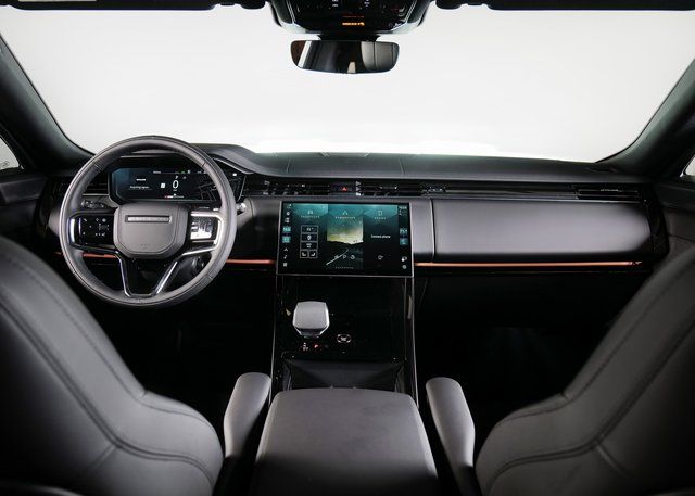 2025 Land Rover Range Rover Sport SE photo 4