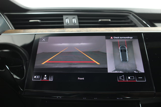 2022 Audi e-tron Premium Plus photo 21
