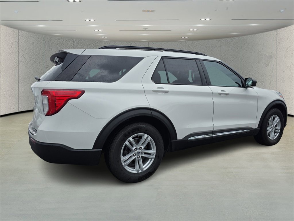 2022 Ford Explorer XLT photo 2