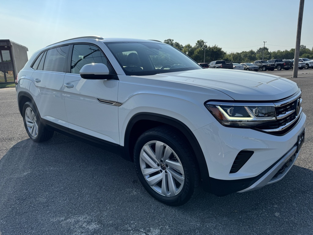 2022 Volkswagen Atlas Cross Sport V6 SE Technology photo 2