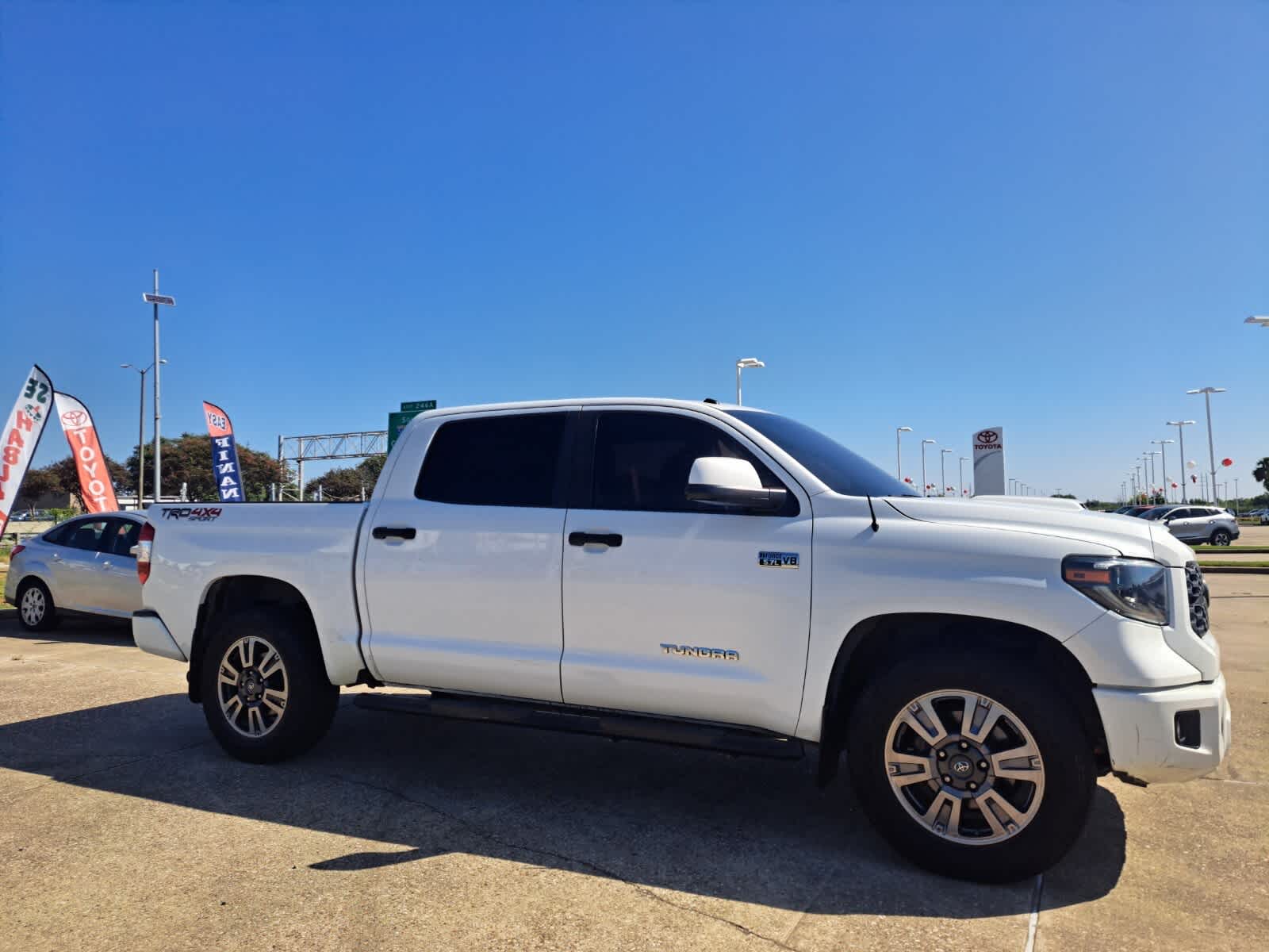 2019 Toyota Tundra SR5 Grade photo 3