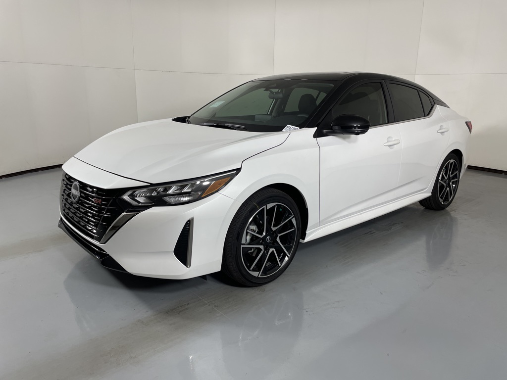 2025 Nissan Sentra SR photo 4