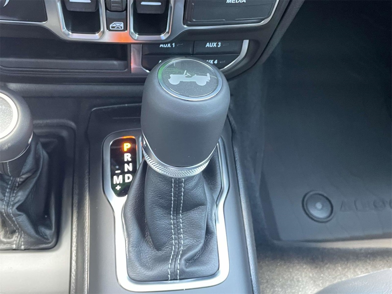 2025 Jeep Wrangler Sahara photo 19