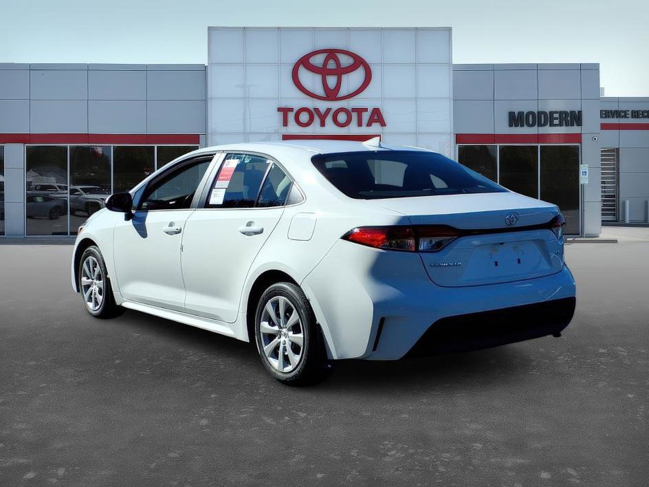 2026 Toyota Corolla LE photo 4