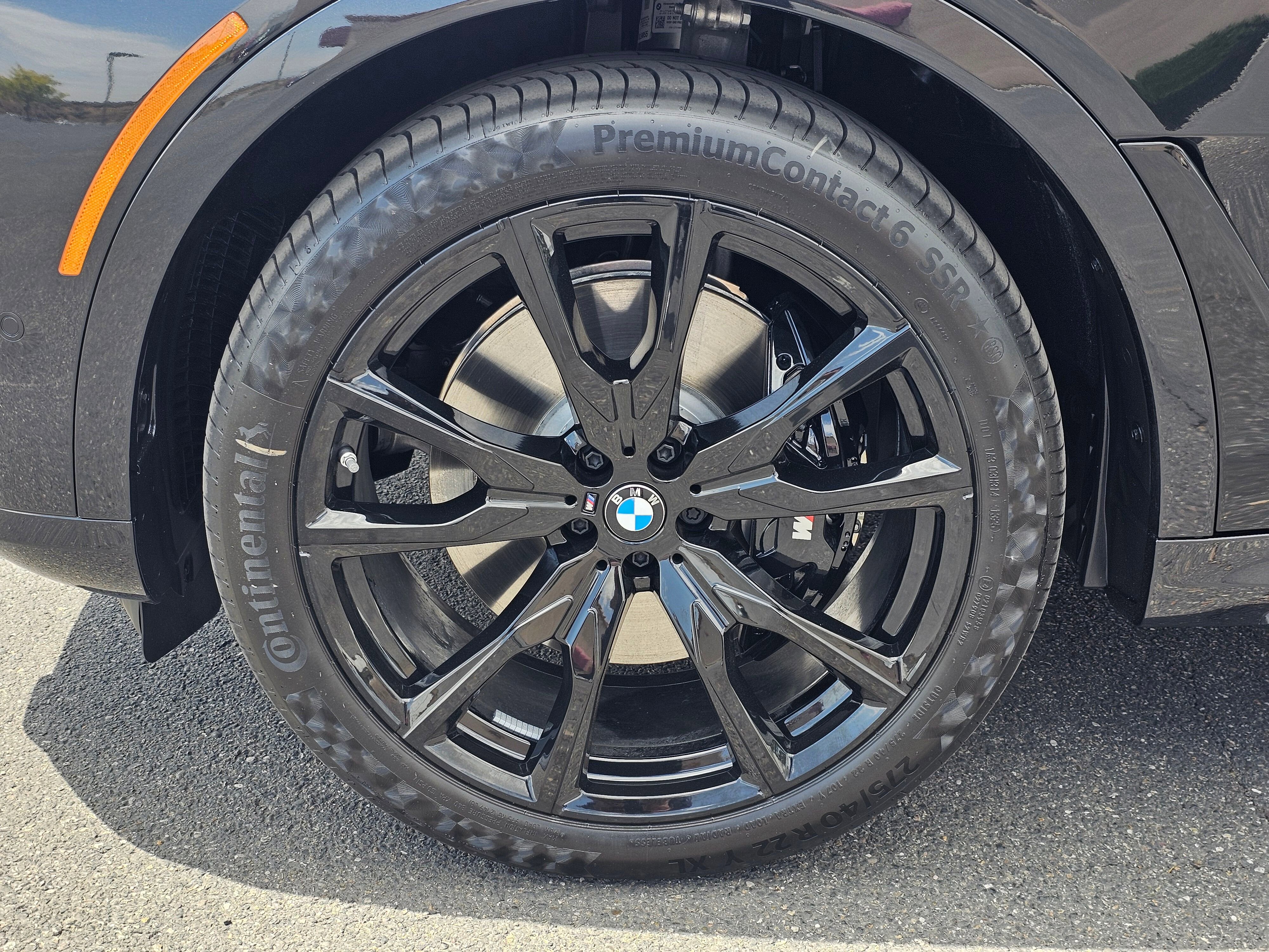 New 2026 Black Sapphire Metallic BMW M60i image 8