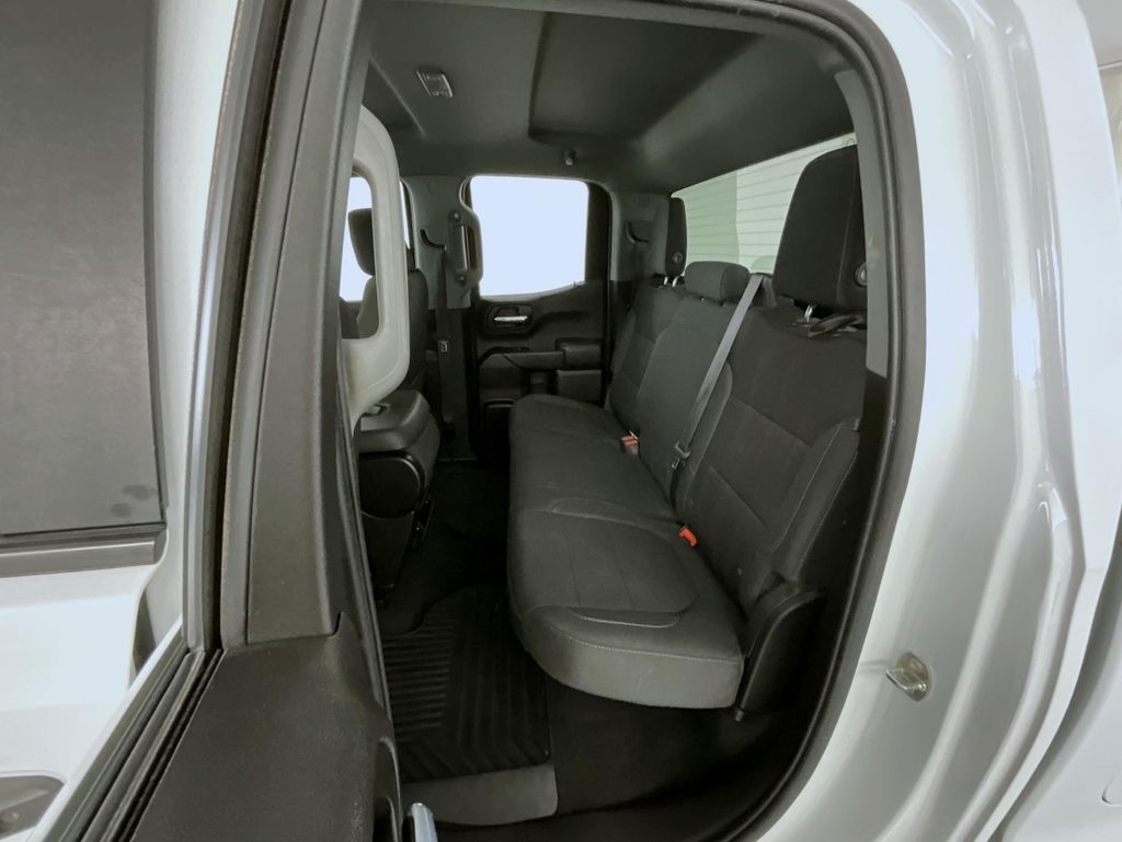 2022 Chevrolet Silverado 1500 Custom photo 19