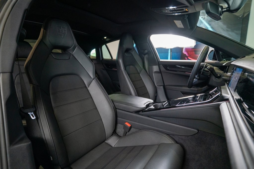 2025 Porsche Panamera 4 photo 17