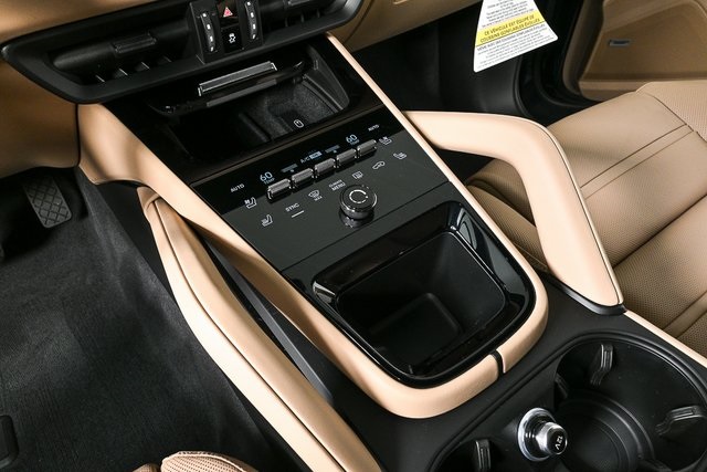 2026 Porsche Cayenne E-Hybrid Coupe photo 17