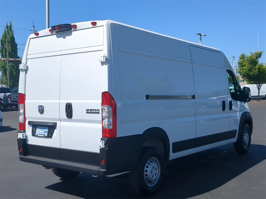 2025 Ram ProMaster 2500 photo 4