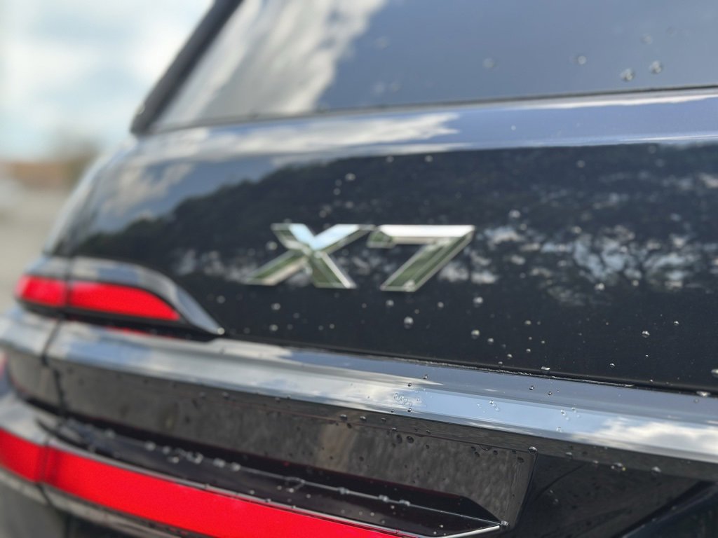 New 2026 Carbon Black Metallic BMW xDrive40i image 14