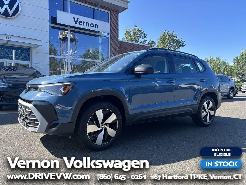 2025 Volkswagen Taos S's photo
