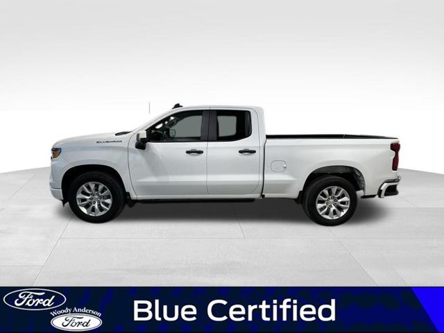 2024 Chevrolet Silverado 1500 Custom photo 2