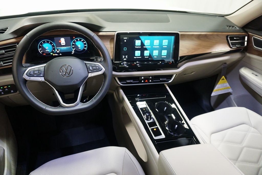 2025 Volkswagen Atlas SE Technology photo 14