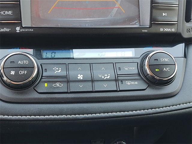 2018 Toyota RAV4 XLE photo 16