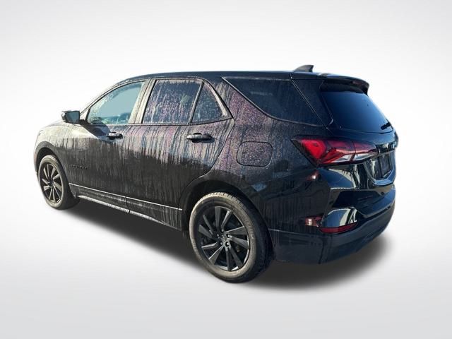 2024 Chevrolet Equinox LS photo 3