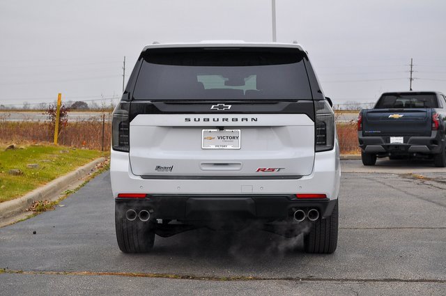 2026 Chevrolet Suburban RST photo 4