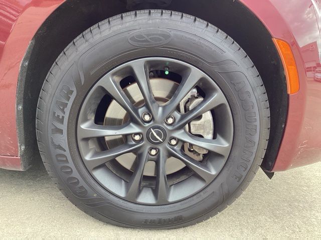 2020 Chrysler Pacifica Touring L photo 8