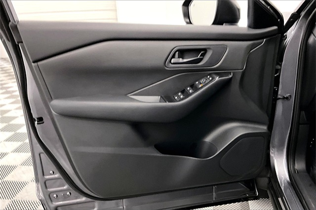 2025 Nissan Rogue S photo 29