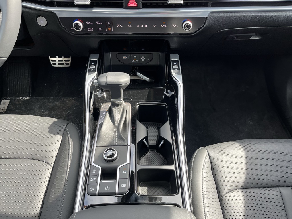 2025 Kia Sorento SX photo 16
