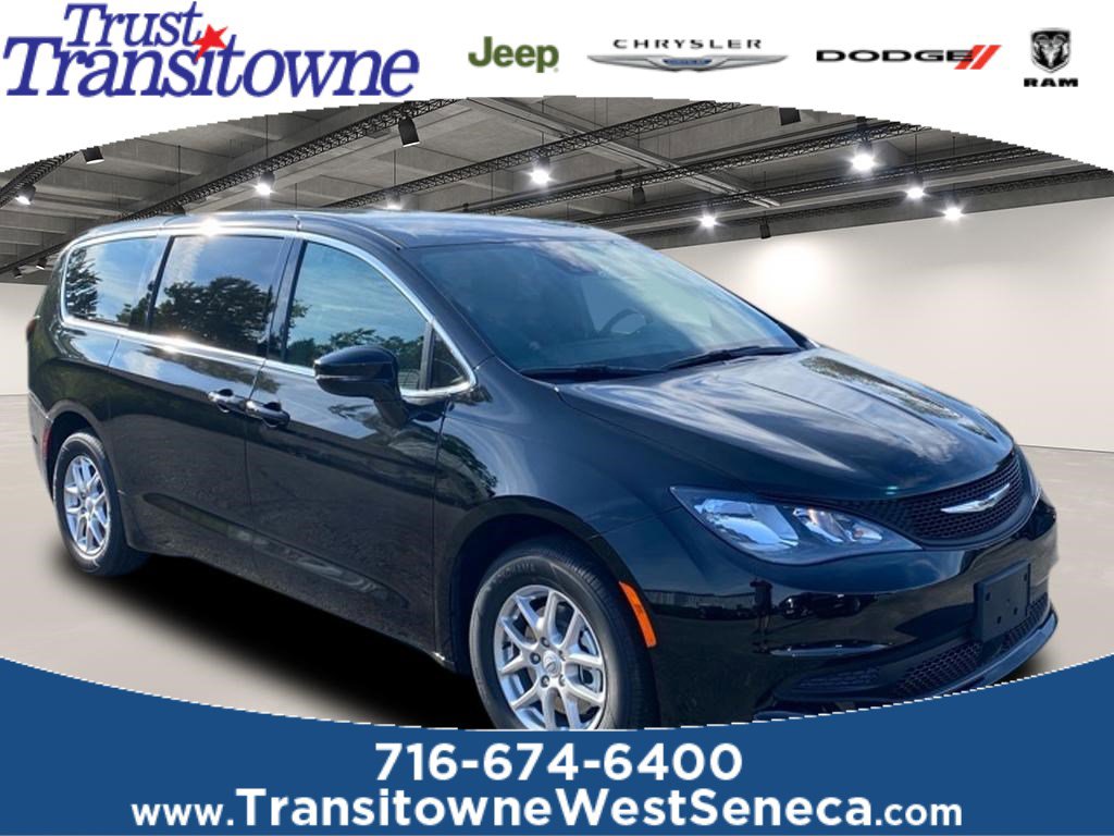 2026 Chrysler Voyager LX's photo