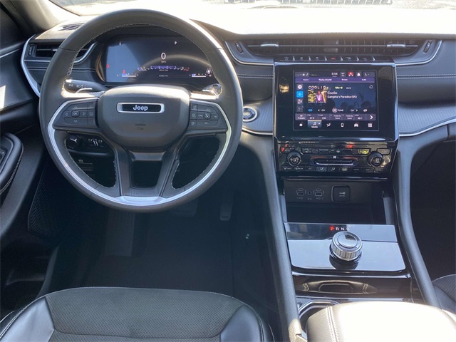 2023 Jeep Grand Cherokee Altitude photo 9