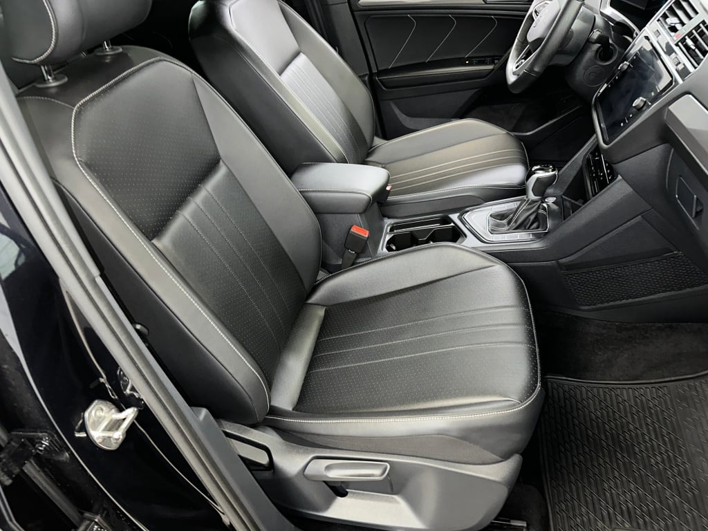 2024 Volkswagen Tiguan SE R-Line Black photo 33